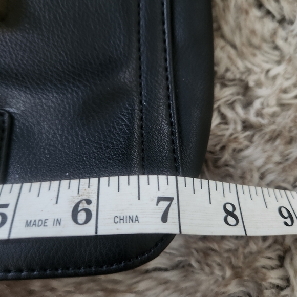 Christian Lacroix Lucie Crossbody Camera Bag Black Faux Leather Gold Lock Detail - Picture 11 of 16